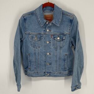 Levi's Light Blue Denim Jacket Size Medium